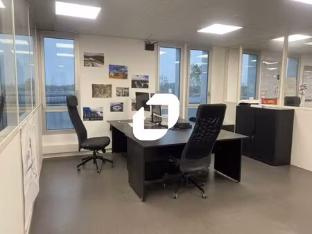 location bureau merignac 33700