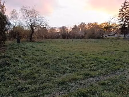 vente terrain à nueil-les-aubiers (79250) : à vendre / 489m² nueil-les-aubiers