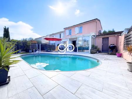 maison t4 avec piscine  jardins  garage et panneaux solaires