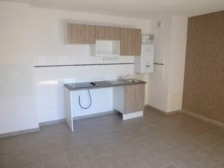 location appartement 3 pièces  55.90m²  castanet