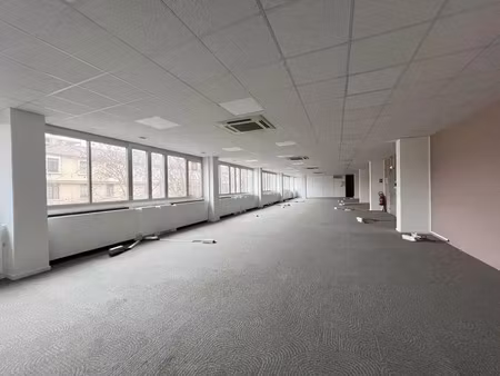 à louer - bureaux à proximité immédiate de la part-dieu