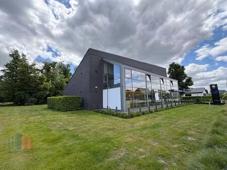 bureaux à louer à kortrijksesteenweg 255 sint-martens-latem (rbv12911)