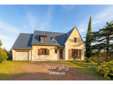 maison d'habitation avec dépendances et terrain