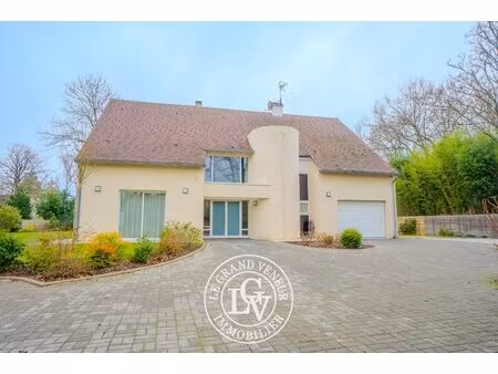 barbizon - villa contemporaine de 6 chambres sur sous sol - piscine et jardin paysager de 