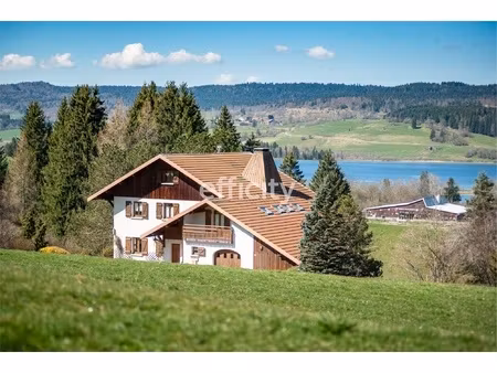 maison 10 pièces - 450 m²