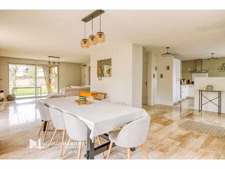 maison doué la fontaine 233 m2