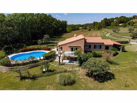 vente maison 4 pièces 157 m² à flayosc (83780)  450 000 €