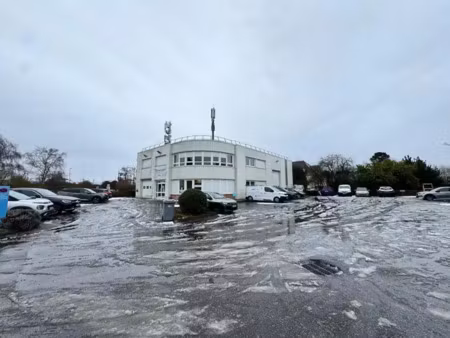 locaux d'activité avec bureaux - bouffémont (95570)