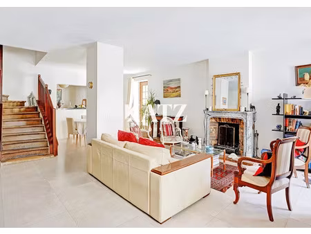 vente maison 8 pièces 176 m² à garches (92380)  1 290 000 €