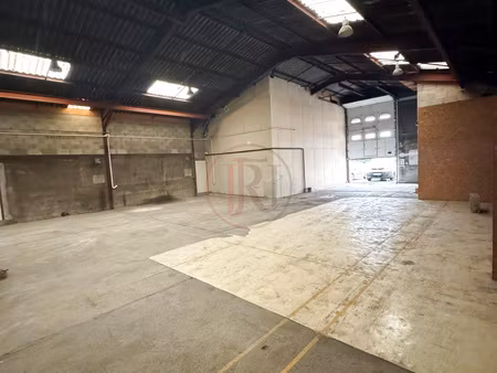 entrepôt de 288 m2