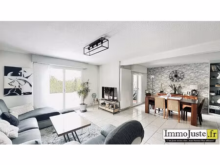 maison mitoyenne de 125m2 4 chambres  garage et jardin