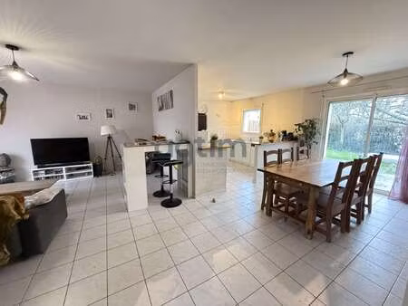 vente maison à aubigny (85430) : à vendre / 96m² aubigny