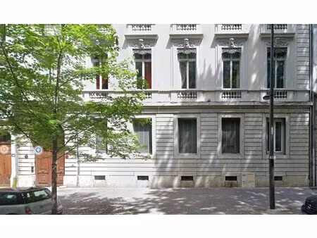 location commerce 225 m² à lyon 6 (69006)