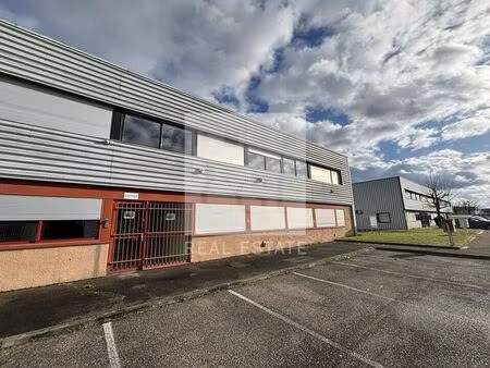 location commerce 447 m² à vaulx-en-velin (69120)