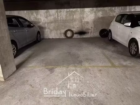 location garage 10 m² à lyon 7 (69007)