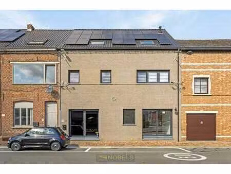 à louer : local commercial polyvalent avec logement et ja...