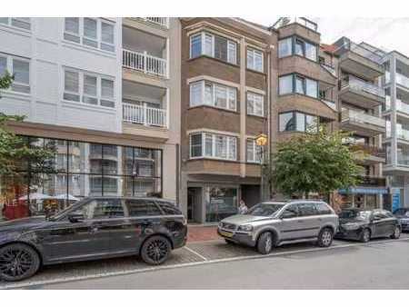 surface commerciale de 210 m²  située dans le triangle d’or;