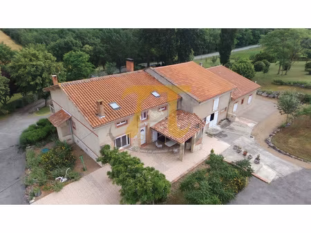 ensemble de 3 logements + hangar de 200 m²