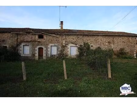 vente longère et corps de ferme à saint-florent-le-vieil (49410) : à vendre / 100m² saint-