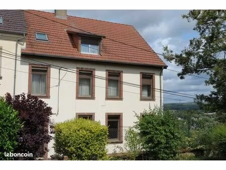 grande maison comprenant 3 appartements et un terrain constructible de 6 5 ares