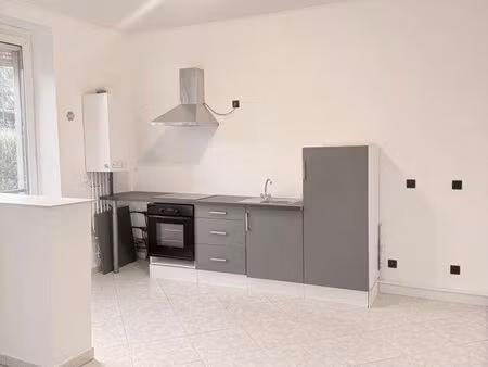 loue appartement longlaville en face de l école