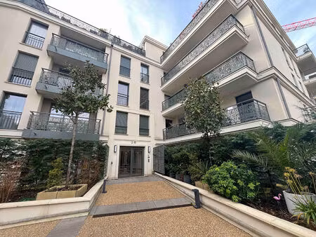 3 pièces meublé balcon + parking