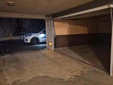 location garage 25m2