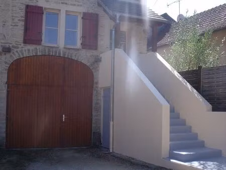 loue charmante maison t3 de 70m2 avec garage sur commune de lucy le bois 89200. disponible