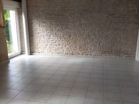 loue f2 proche de la frontière suisse