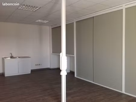 bureau de 35m2 + parking 700m2 - a côté gare tgv valence
