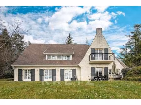 maison de luxe à vendre à la côte-saint-andré : 690 000 € | 250m²