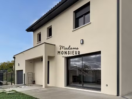 maison contemporaine de pur confort et élégance