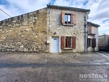 a vendre maison en pierre de 74 m² avec dépendance  terrasse et jardin au centre de condom