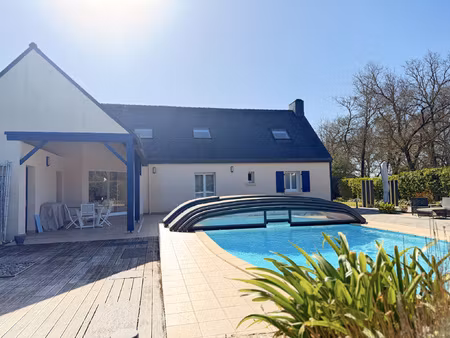 saint-armel élégante maison familiale avec parc paysager e