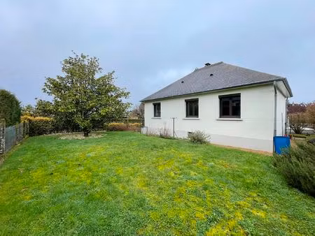 maison très agréable - 3 chambres - sous-sol complet - calme - proche toutes commodités à 