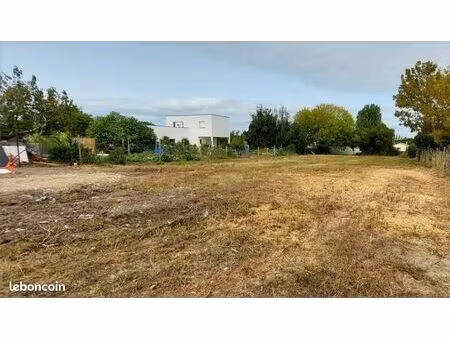 terrain 1 043 m² la tremblade