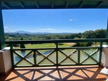 t2 bis à l’année dans résidence avec piscine