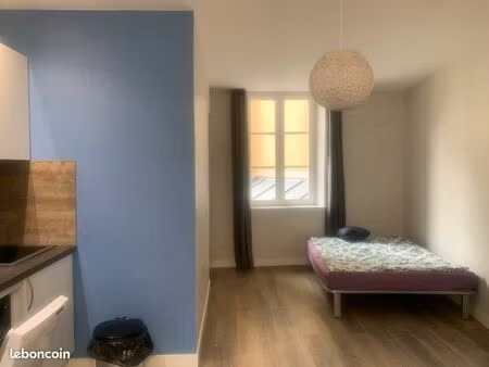 a louer studio meublé - 24m2 - centre ville