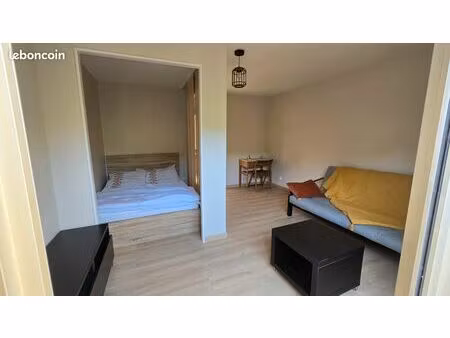appartement entièrement rénové et meublé neuf t1bis 30 m2 : le bourg de tassin la demi-lun