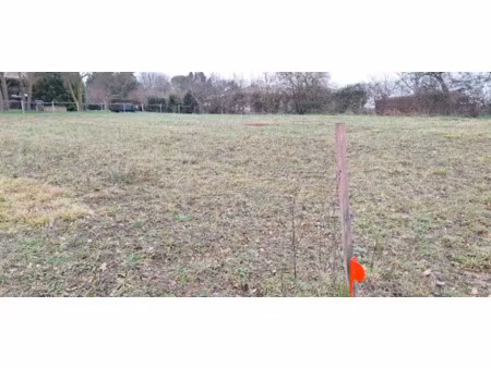 vente terrain 1400 m² à clermont-savès (32600)  133 000 €