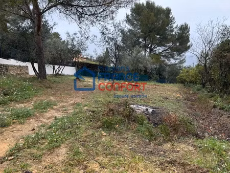 vente terrain 800 m² à draguignan (83300)  150 000 €