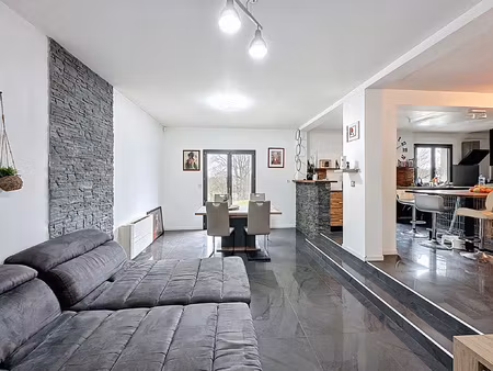 maison lumineuse et fonctionnelle au calme