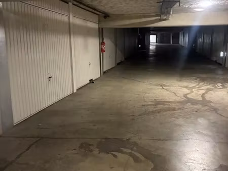 vente parking 16 m² à marseille 9ème (13009)  34 000 €