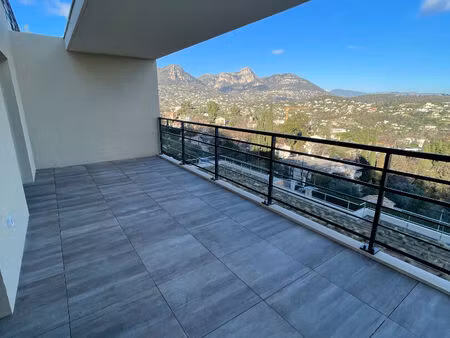 vence proche centre - deux pieces dans residence neuve