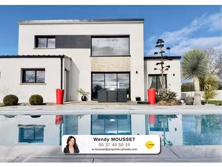élégante maison contemporaine avec piscine à 3 minutes de la plage