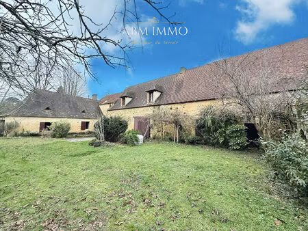 grand ensemble en pierre historique et de charme