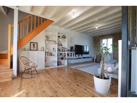 maison de village en pierres avec prestations haut de gamme