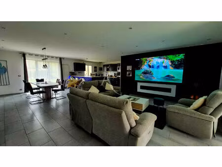 vente maison 6 pièces  173.00m²  varaize