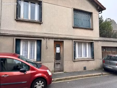 maison de ville non mitoyenne