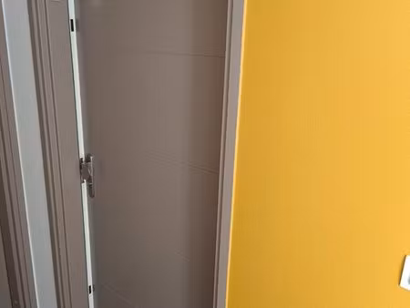 appartement f2 meublé à louer avec place de parking